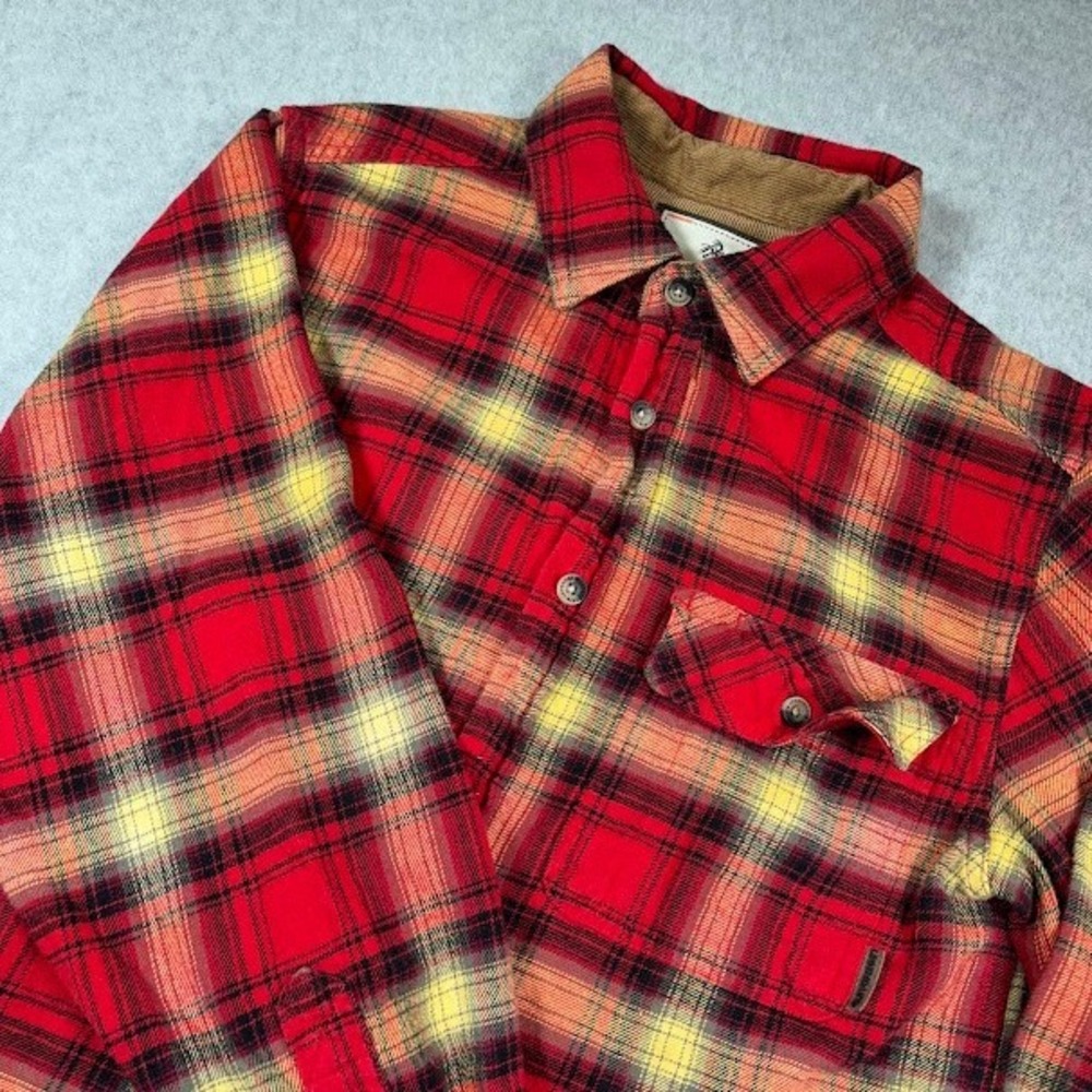 Legendary Whitetails Buck Camp Flannel Shirt Mens Small Red Yellow Plaid Warm‎